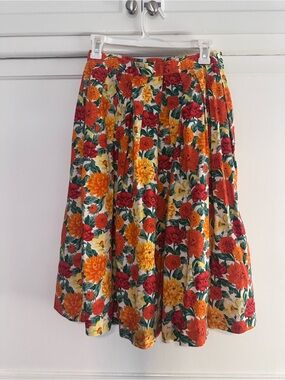 Vintage Fall Floral A-Line Skirt in Red, Orange & Yellow fits small-medium